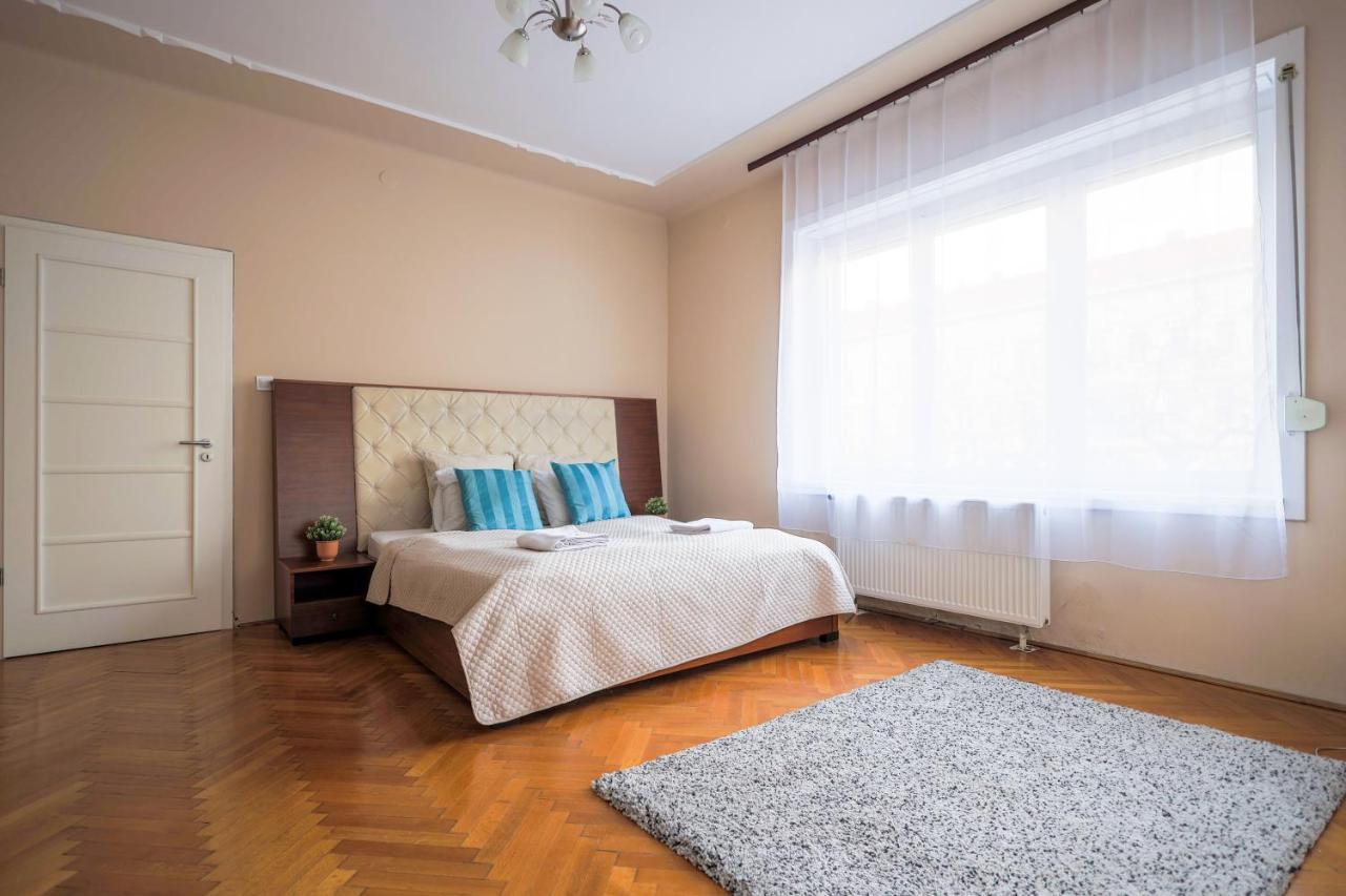 Downtown Vintage Home By Bella Budapest Ngoại thất bức ảnh
